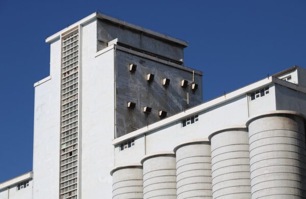 Leverage: Amplifying Returns Or Accelerating Ruin?